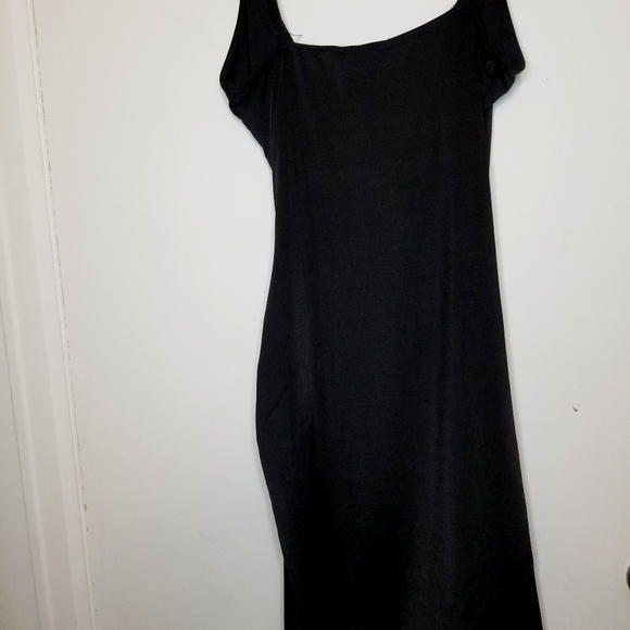 Black Dress - Picture 2 of 2